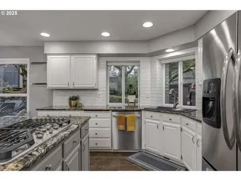 14585 SW Agate Court Beaverton OR 97007
