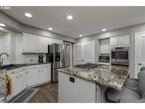 14585 SW Agate Court Beaverton OR 97007