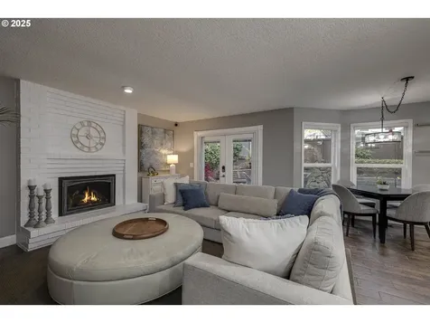 14585 SW Agate Court Beaverton OR 97007