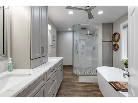 14585 SW Agate Court Beaverton OR 97007