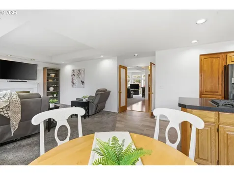 2652 SW Phyllis Drive Gresham OR 97080