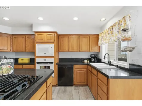 2652 SW Phyllis Drive Gresham OR 97080