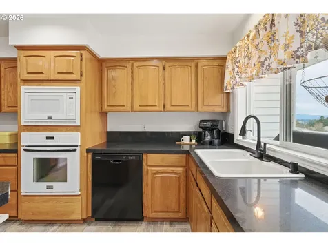 2652 SW Phyllis Drive Gresham OR 97080