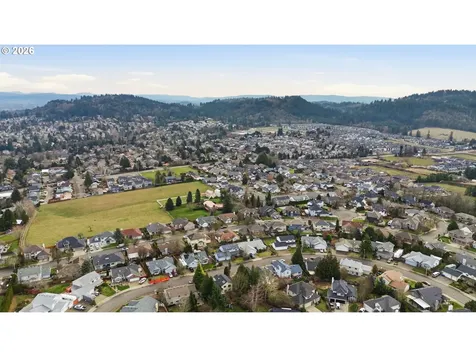 2652 SW Phyllis Drive Gresham OR 97080