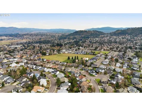 2652 SW Phyllis Drive Gresham OR 97080
