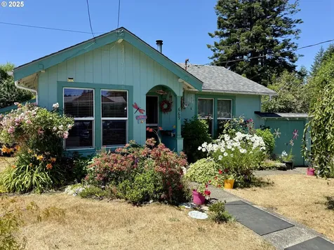 669 N Baxter Street Coquille OR 97423