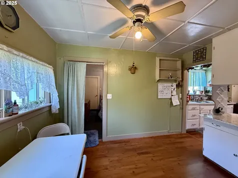 669 N Baxter Street Coquille OR 97423