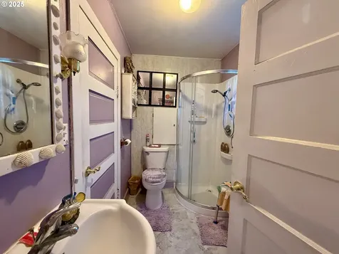 669 N Baxter Street Coquille OR 97423