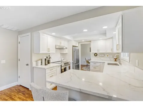 12405 SW Berryhill Lane Beaverton OR 97008