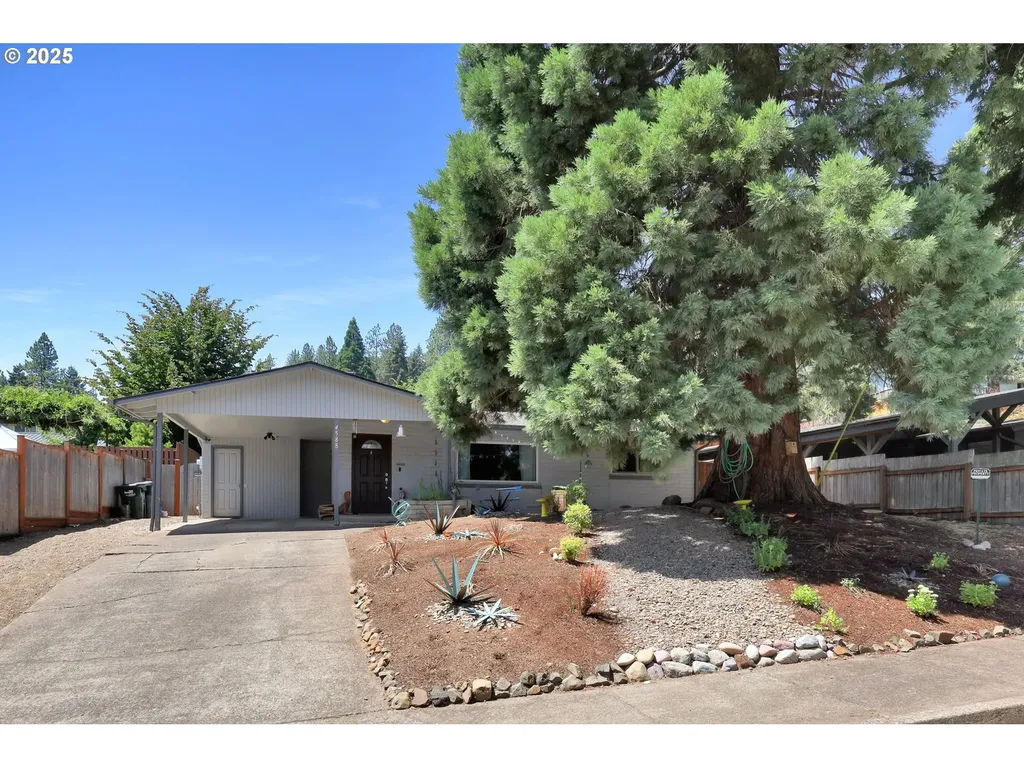 4588 W Hillside Drive Eugene OR 97405