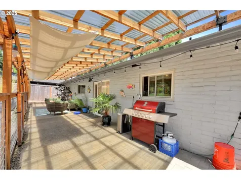 4588 W Hillside Drive Eugene OR 97405