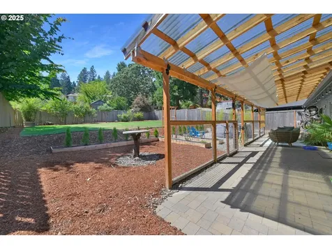 4588 W Hillside Drive Eugene OR 97405