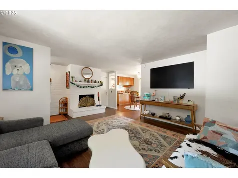 4588 W Hillside Drive Eugene OR 97405
