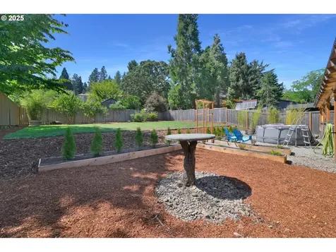 4588 W Hillside Drive Eugene OR 97405