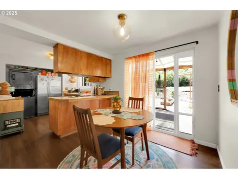 4588 W Hillside Drive Eugene OR 97405