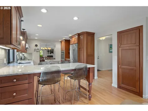 4200 SW 53rd Avenue Portland OR 97221