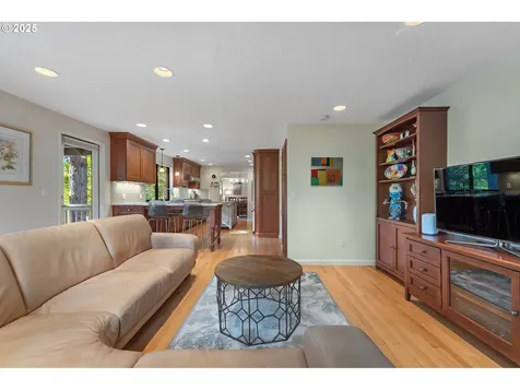 4200 SW 53rd Avenue Portland OR 97221