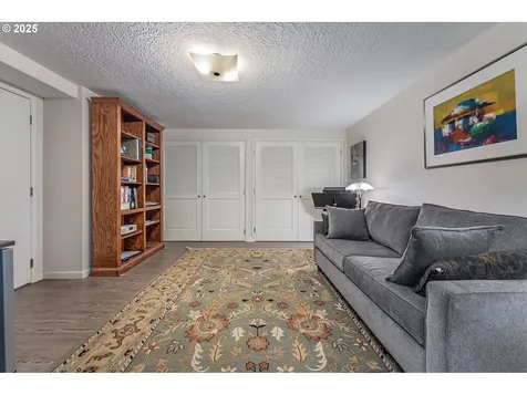 4200 SW 53rd Avenue Portland OR 97221