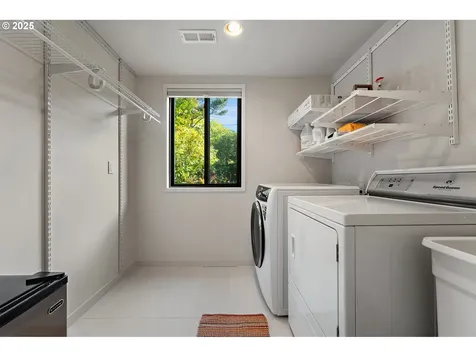 4200 SW 53rd Avenue Portland OR 97221