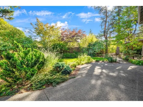 4200 SW 53rd Avenue Portland OR 97221