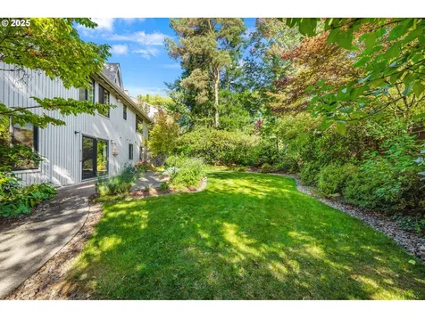 4200 SW 53rd Avenue Portland OR 97221
