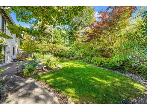 4200 SW 53rd Avenue Portland OR 97221