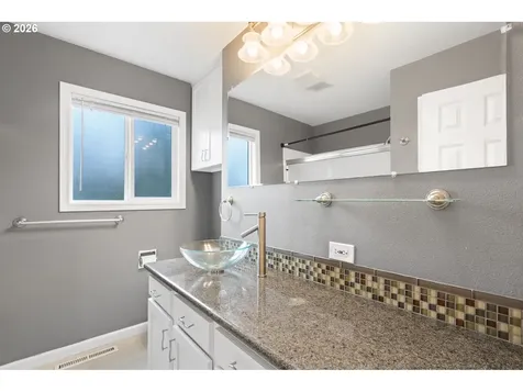 12390 SW 106th Drive Portland OR 97223