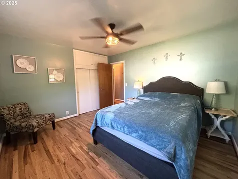 733 W Ballf Street Roseburg OR 97471