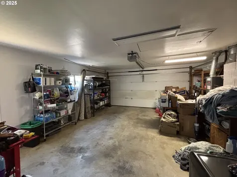 733 W Ballf Street Roseburg OR 97471