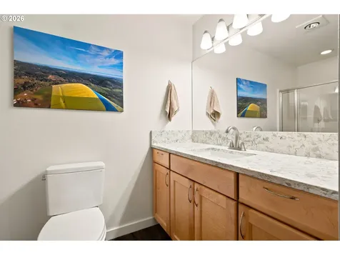 2803 E 9th Street Newberg OR 97132