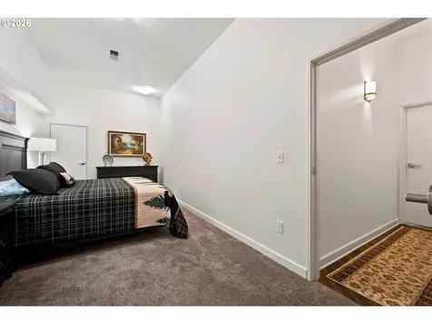 2803 E 9th Street Newberg OR 97132