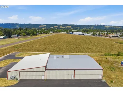 2803 E 9th Street Newberg OR 97132