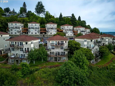 232 NW Uptown Terrace Portland OR 97210