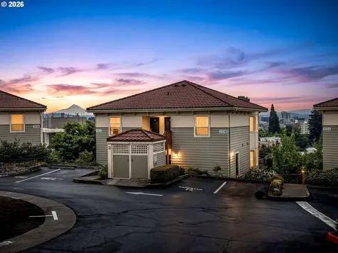 232 NW Uptown Terrace Portland OR 97210