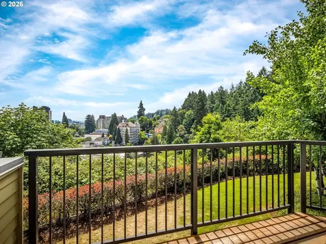 232 NW Uptown Terrace Portland OR 97210