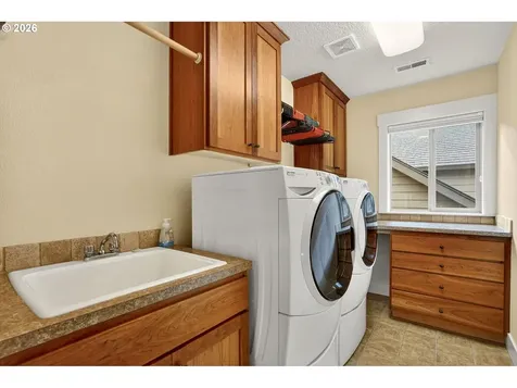 8254 SW 74th Avenue Portland OR 97223