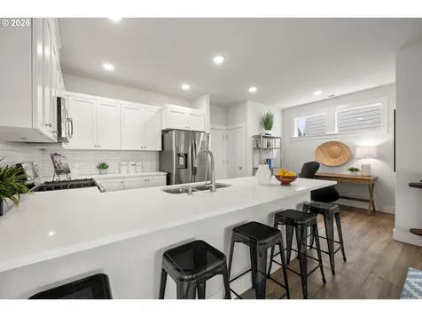 7438 NW Lauren Avenue Portland OR 97229