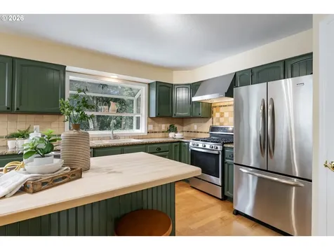 1473 Greentree Circle Lake Oswego OR 97034