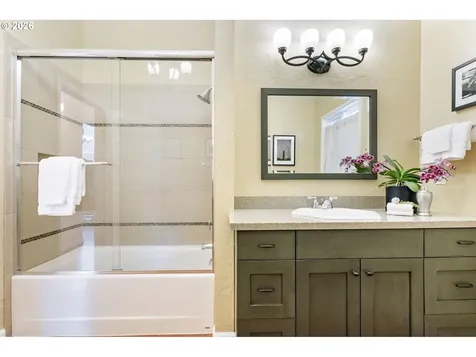 1473 Greentree Circle Lake Oswego OR 97034