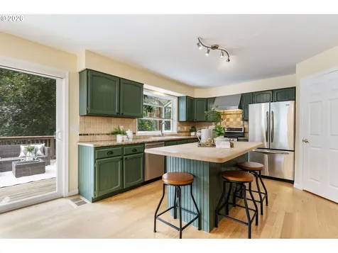 1473 Greentree Circle Lake Oswego OR 97034