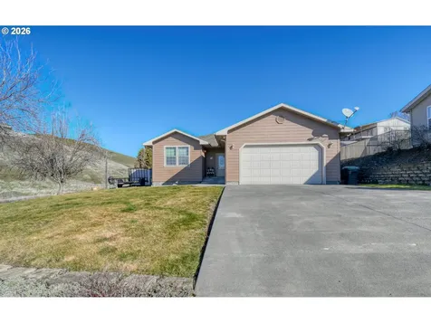 2175 NW Gilliam Avenue Pendleton OR 97801