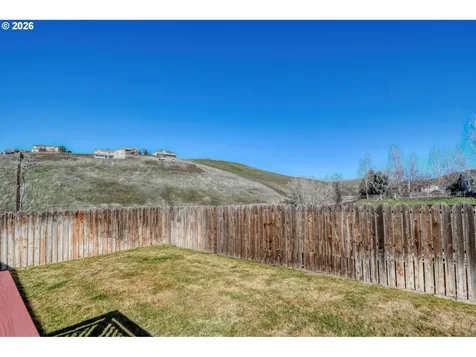 2175 NW Gilliam Avenue Pendleton OR 97801