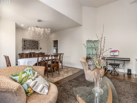 2485 Marylshire Lane Lake Oswego OR 97034