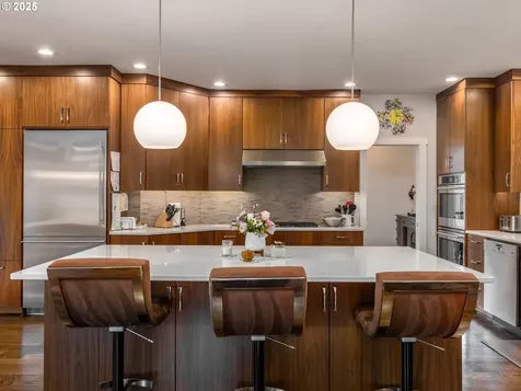 2485 Marylshire Lane Lake Oswego OR 97034