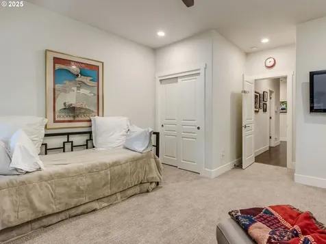 2485 Marylshire Lane Lake Oswego OR 97034
