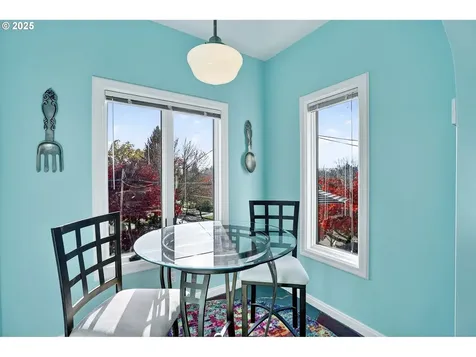 2207 NE Ridgewood Drive Portland OR 97212