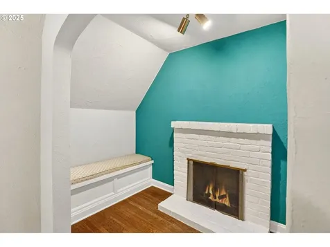2207 NE Ridgewood Drive Portland OR 97212