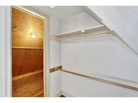 2207 NE Ridgewood Drive Portland OR 97212