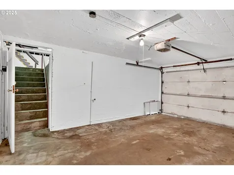 2207 NE Ridgewood Drive Portland OR 97212
