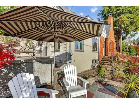 2207 NE Ridgewood Drive Portland OR 97212
